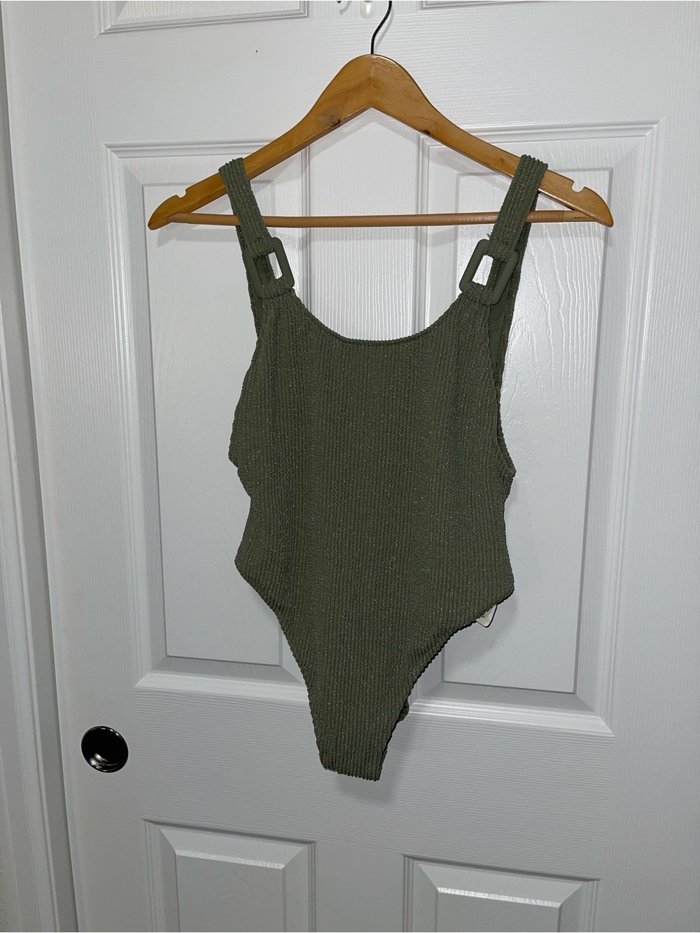 NEW Aeire Olive Green Textured One-Piece Swimsuit - Medium - Picture 3 of 8